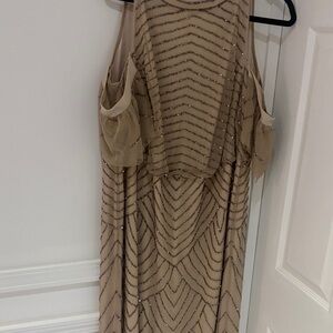 Elegant cold  Beige Cold Shoulder Adrianna Papell Dress Size 20W